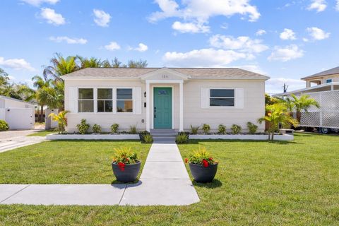 Photo of 124 85th Avenue N, St Petersburg, FL 33702 (MLS # TB8486019)