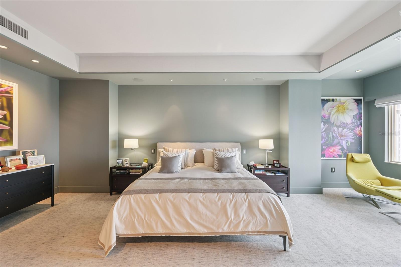 THE RESIDENCES - Residential