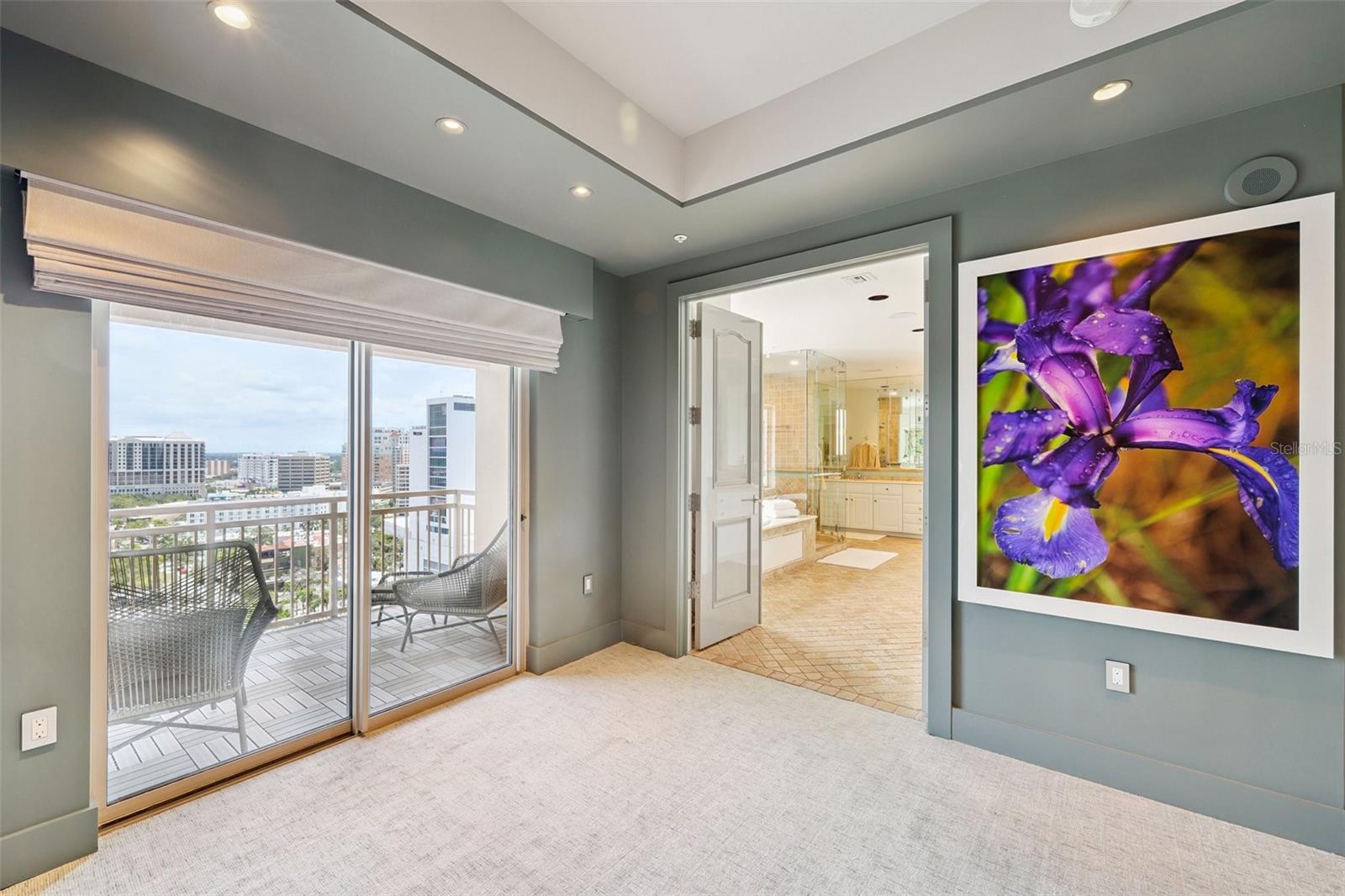 THE RESIDENCES - Residential