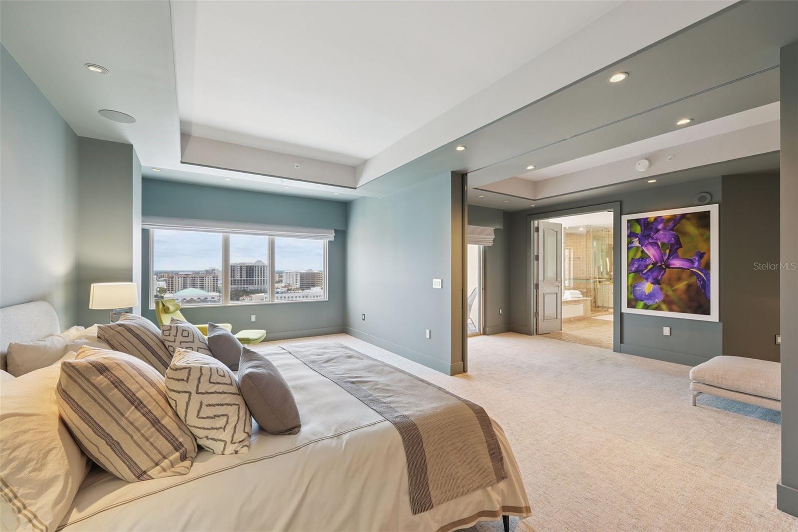 THE RESIDENCES - Residential