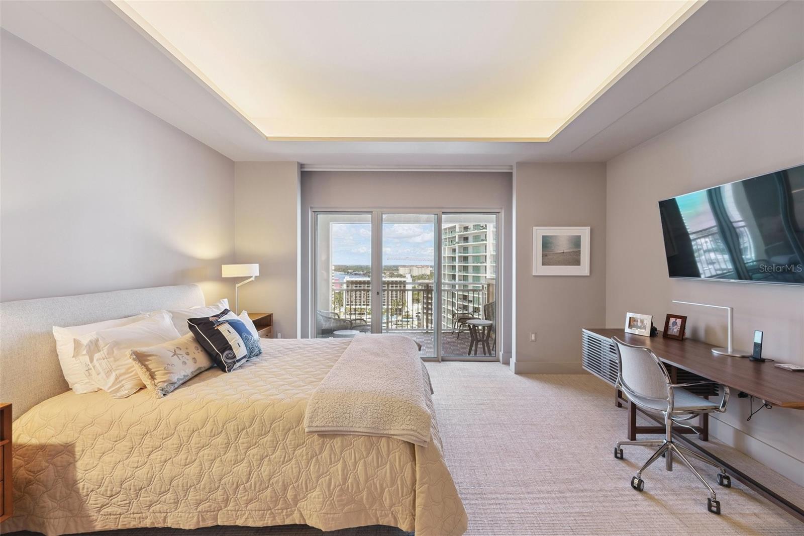 THE RESIDENCES - Residential