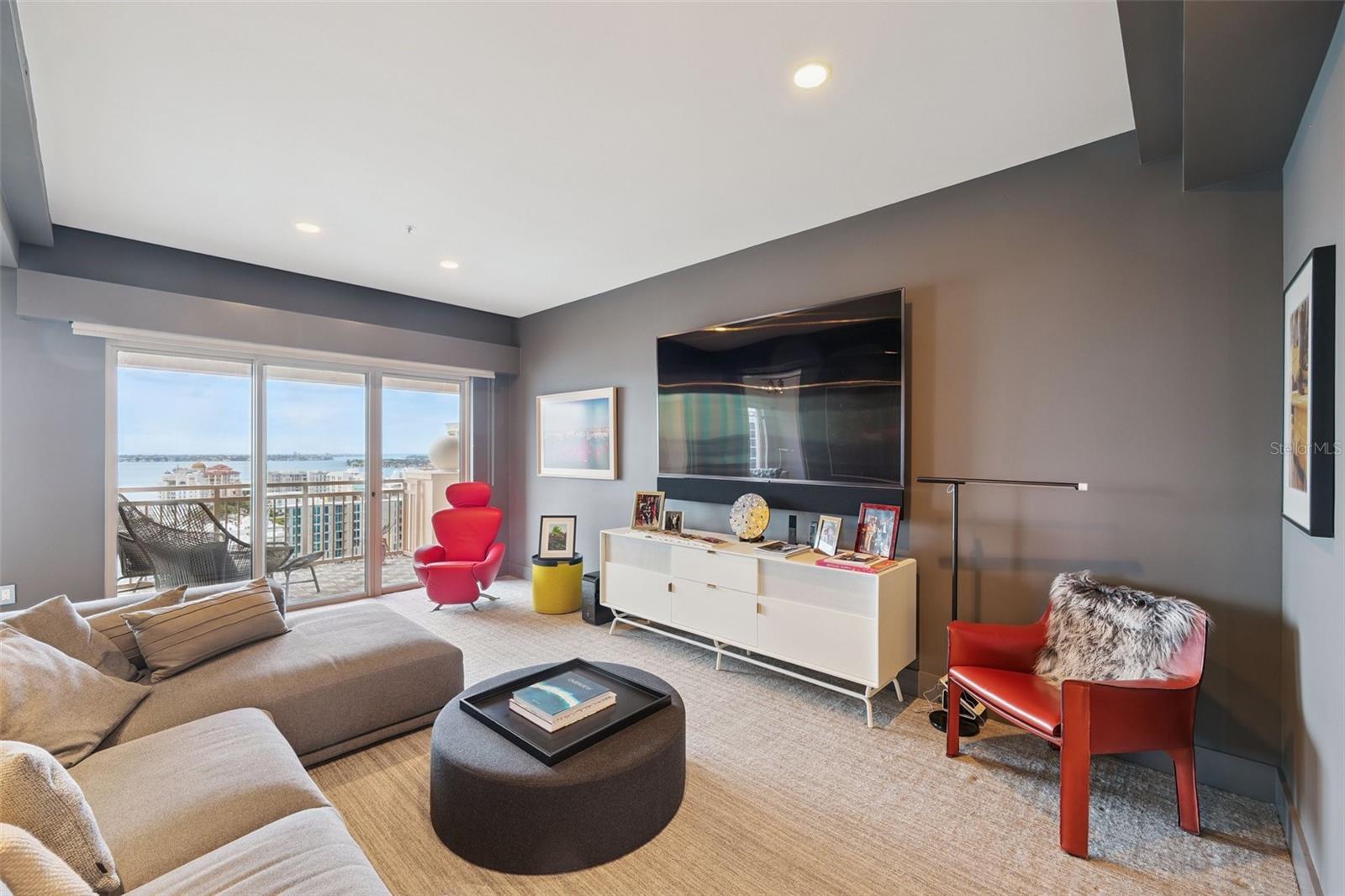 THE RESIDENCES - Residential