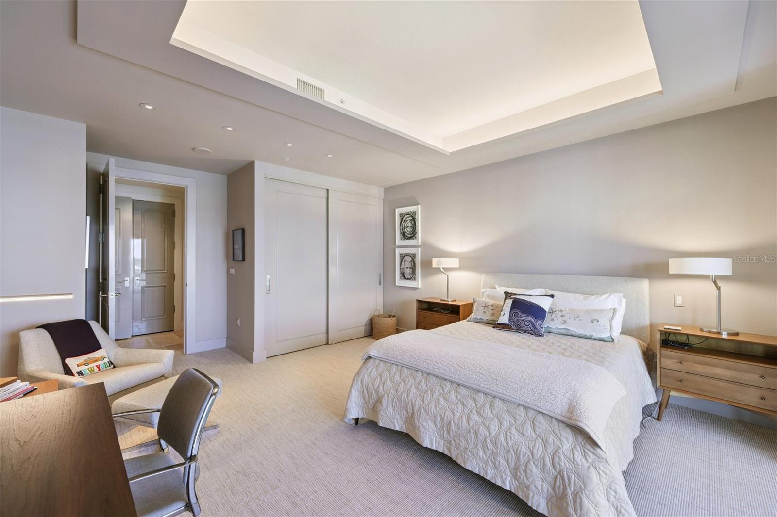 THE RESIDENCES - Residential