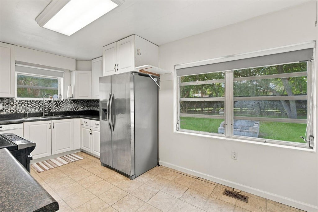Photo of 820 S Montgomery Avenue, Deland, FL 32720 (MLS # V4951854)