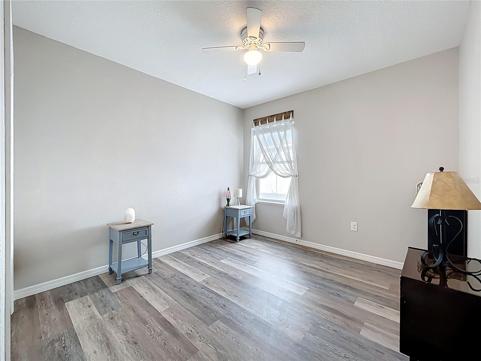 KNIGHT LAKE ESTATES - Residential