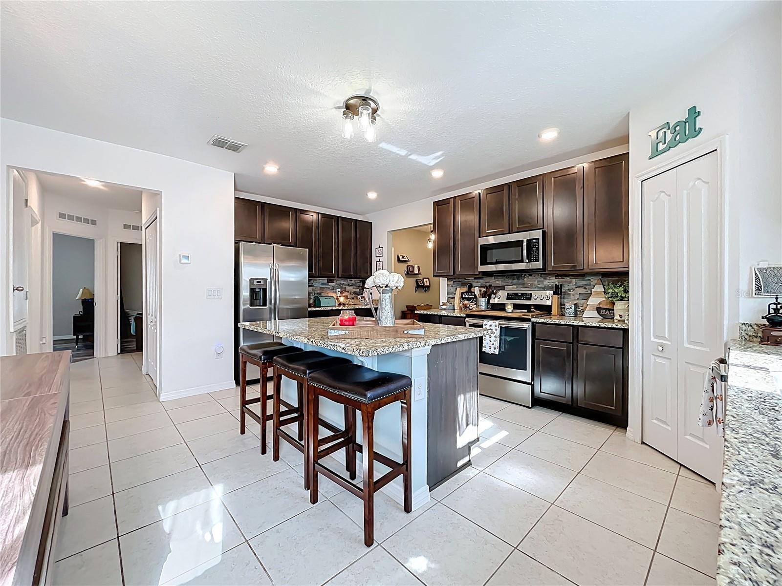 KNIGHT LAKE ESTATES - Residential