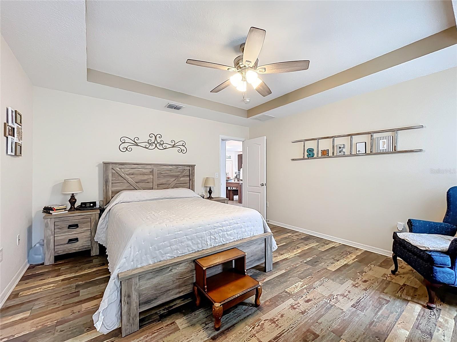 KNIGHT LAKE ESTATES - Residential