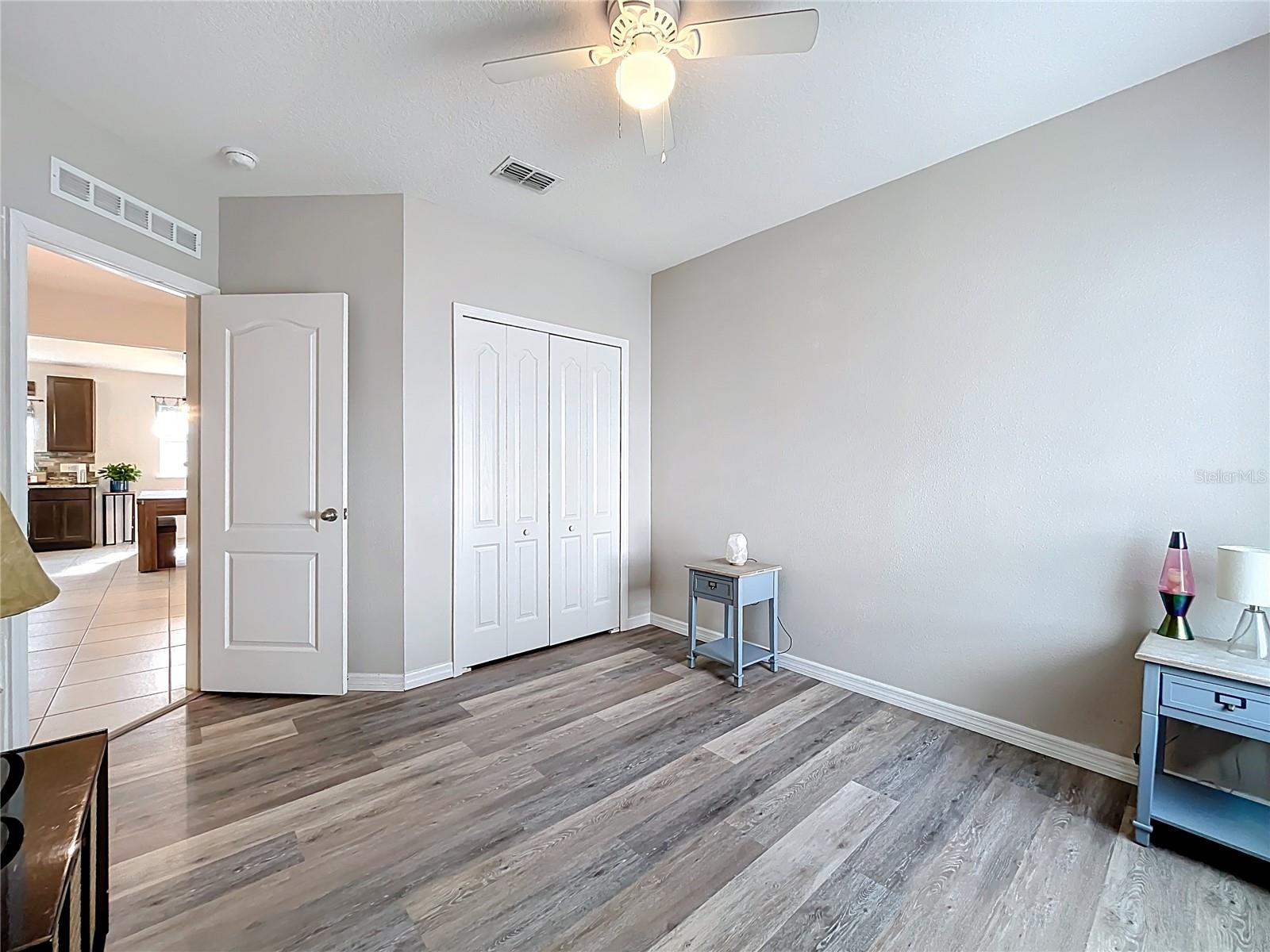 KNIGHT LAKE ESTATES - Residential