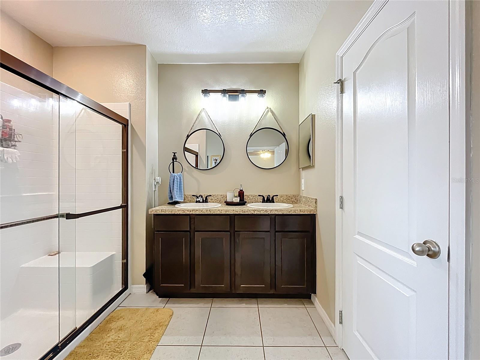 KNIGHT LAKE ESTATES - Residential