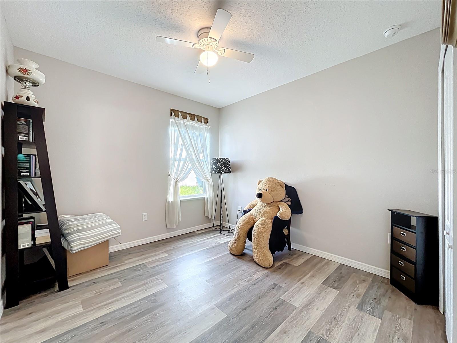 KNIGHT LAKE ESTATES - Residential