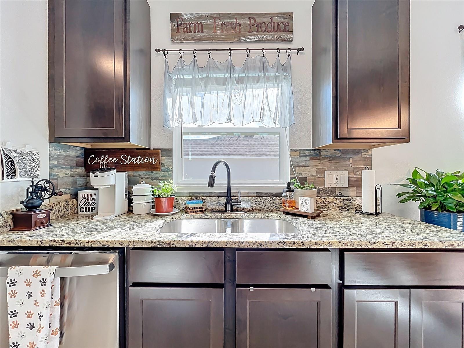 KNIGHT LAKE ESTATES - Residential