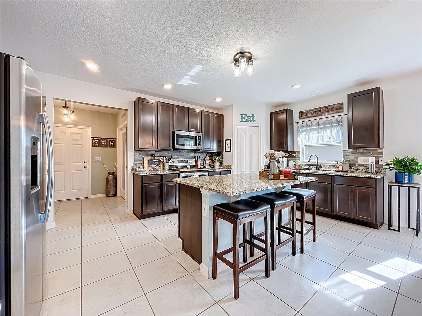 KNIGHT LAKE ESTATES - Residential