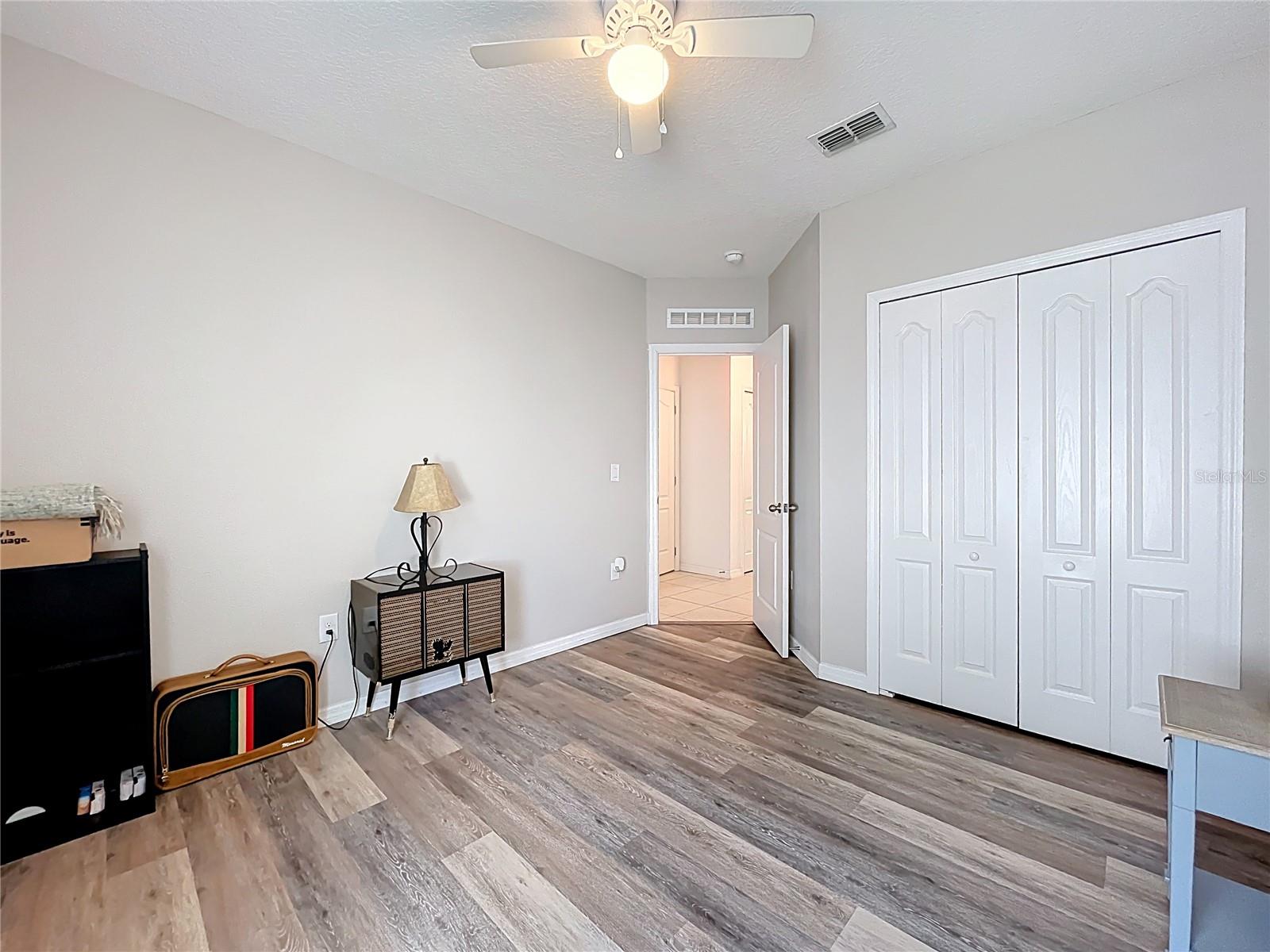 KNIGHT LAKE ESTATES - Residential