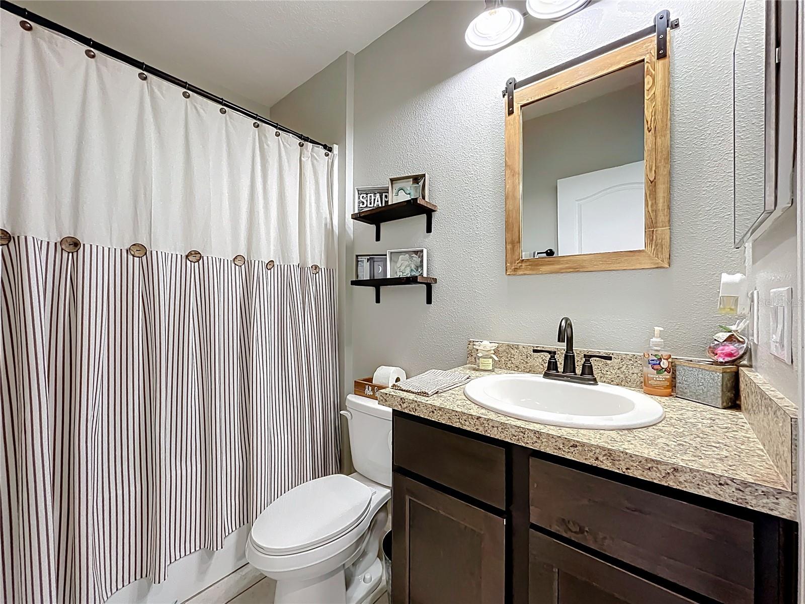 KNIGHT LAKE ESTATES - Residential