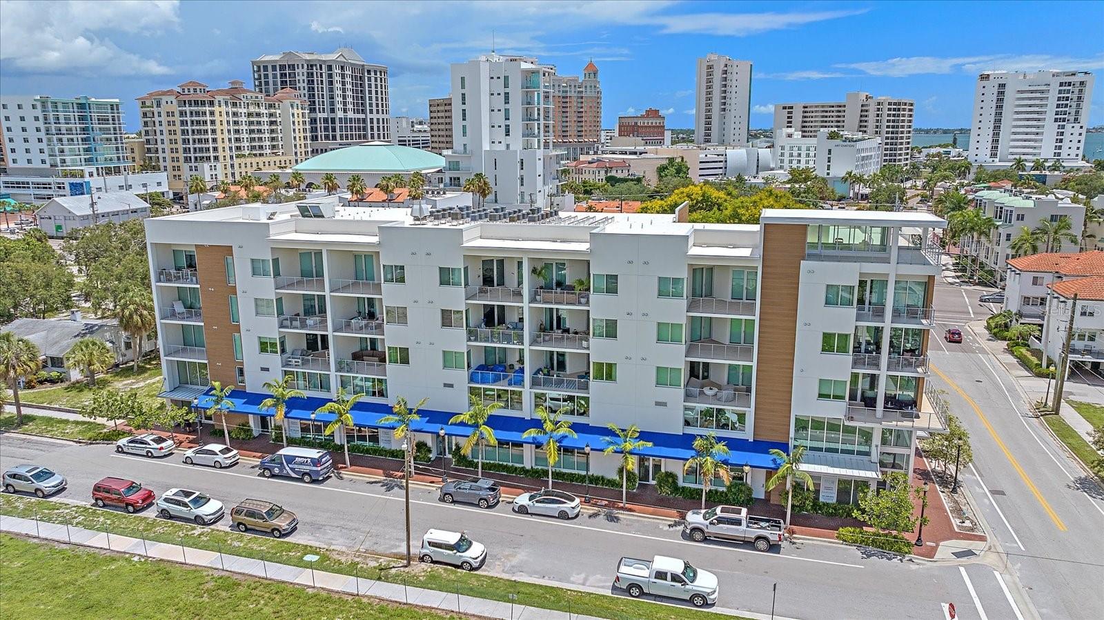 332 COCOANUT CONDOMINIUM - Residential