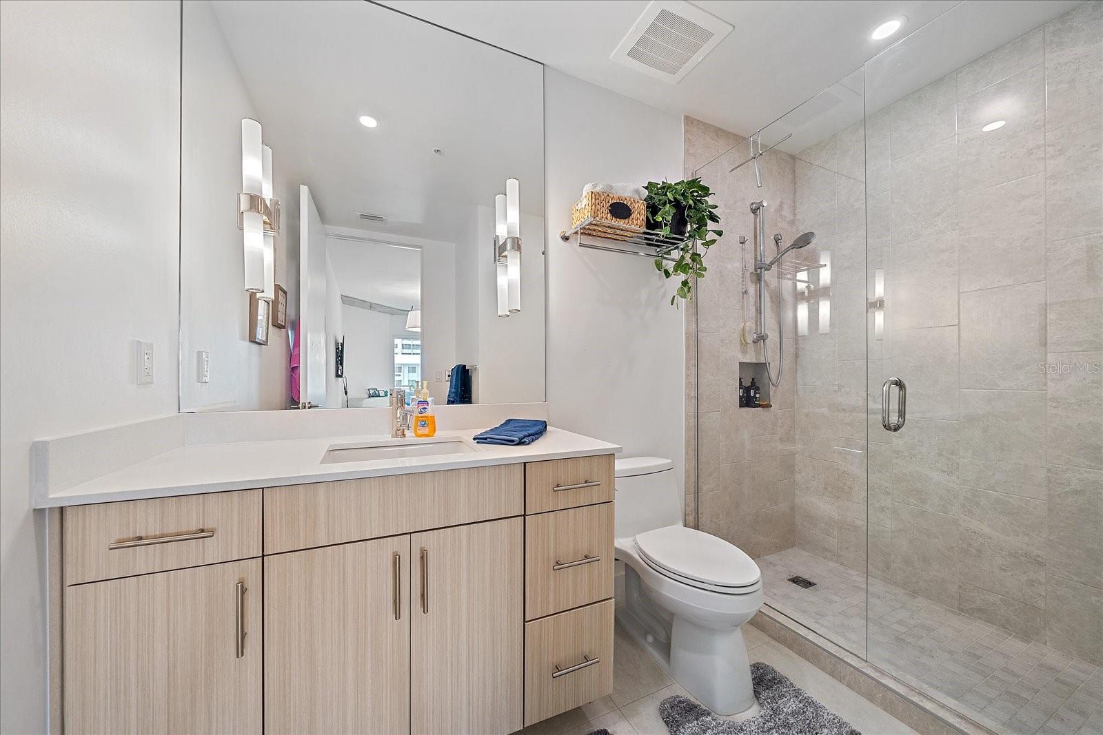 332 COCOANUT CONDOMINIUM - Residential