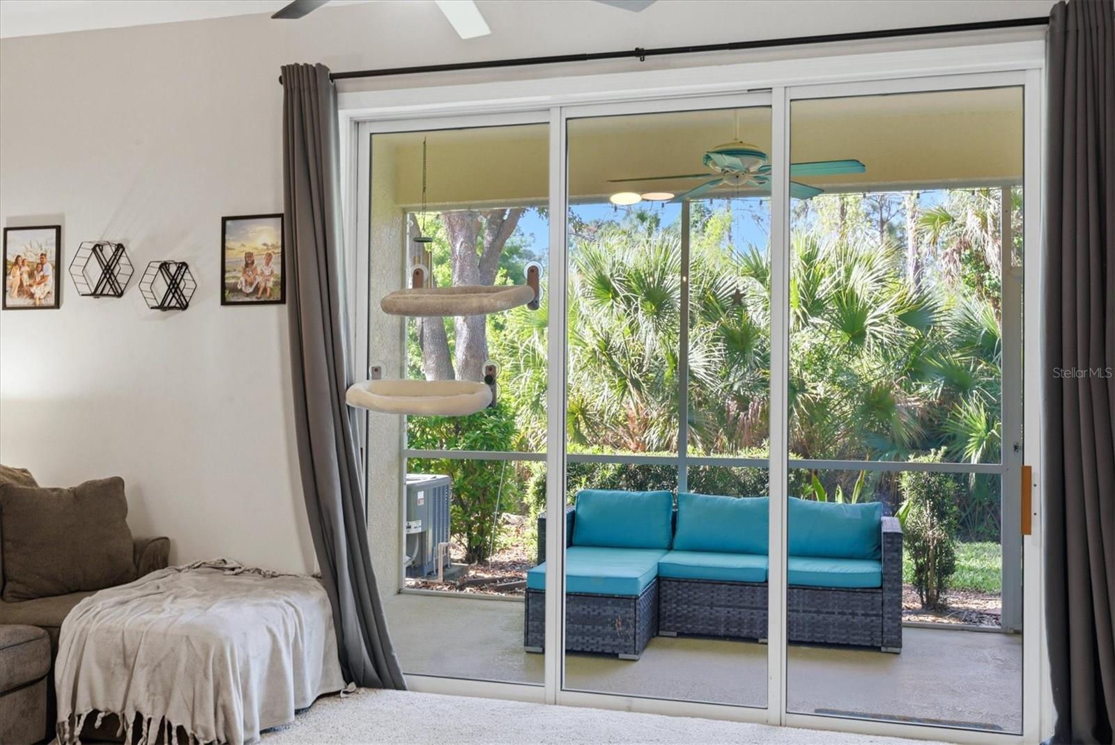 TOWNS AT LAKESIDE - Residential