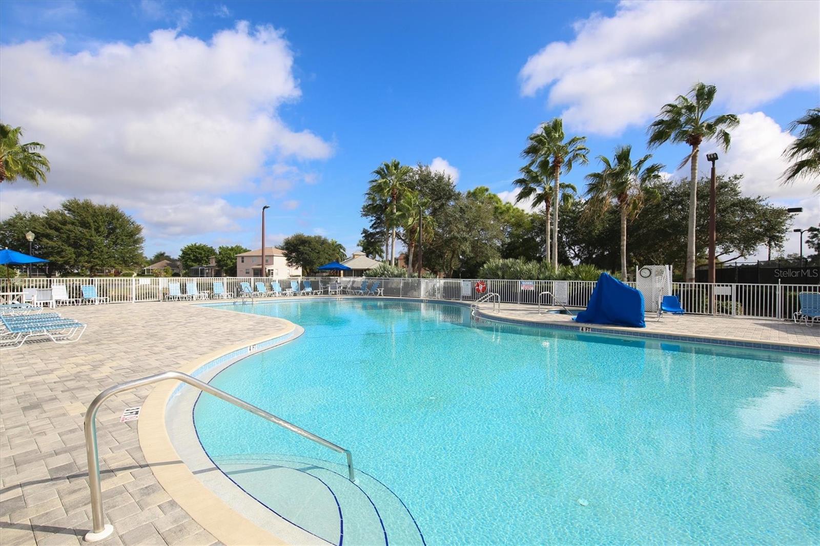 TOWNS AT LAKESIDE - Residential