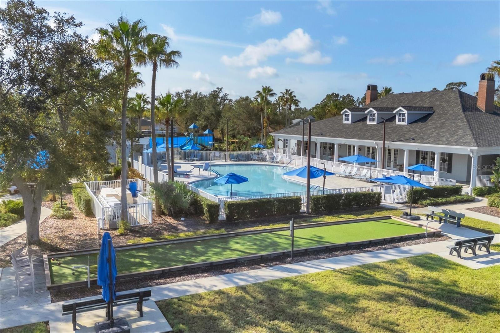 TOWNS AT LAKESIDE - Residential