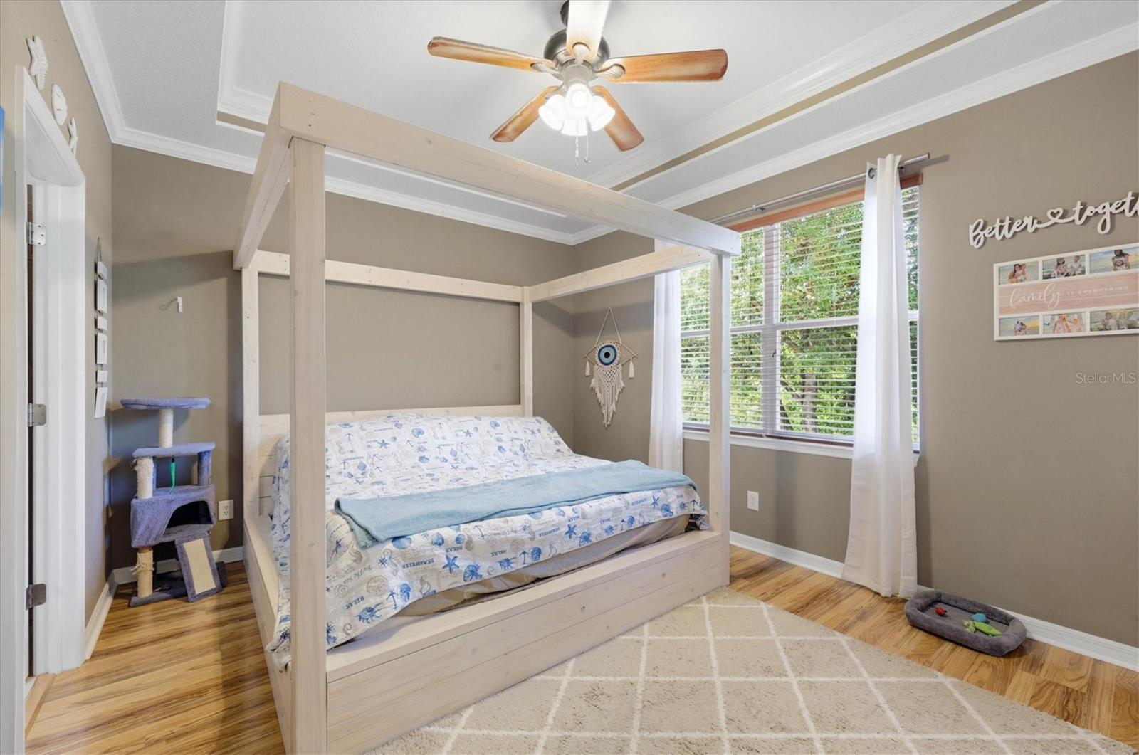 TOWNS AT LAKESIDE - Residential