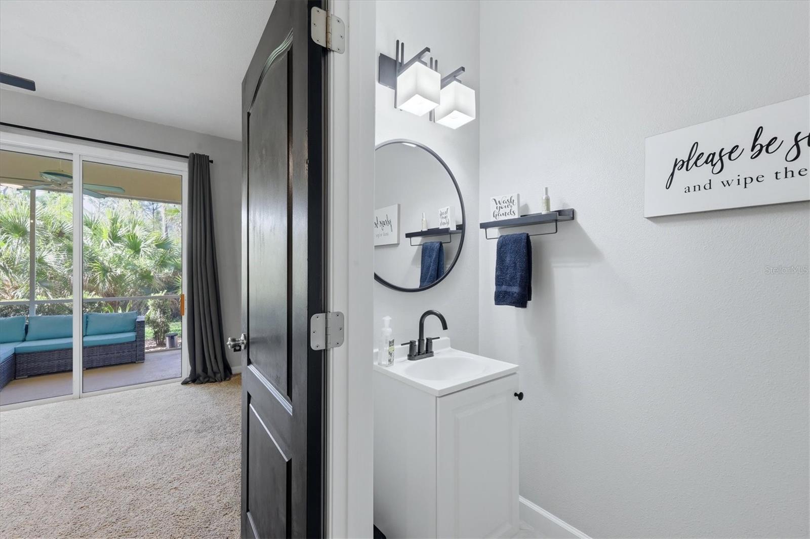 TOWNS AT LAKESIDE - Residential