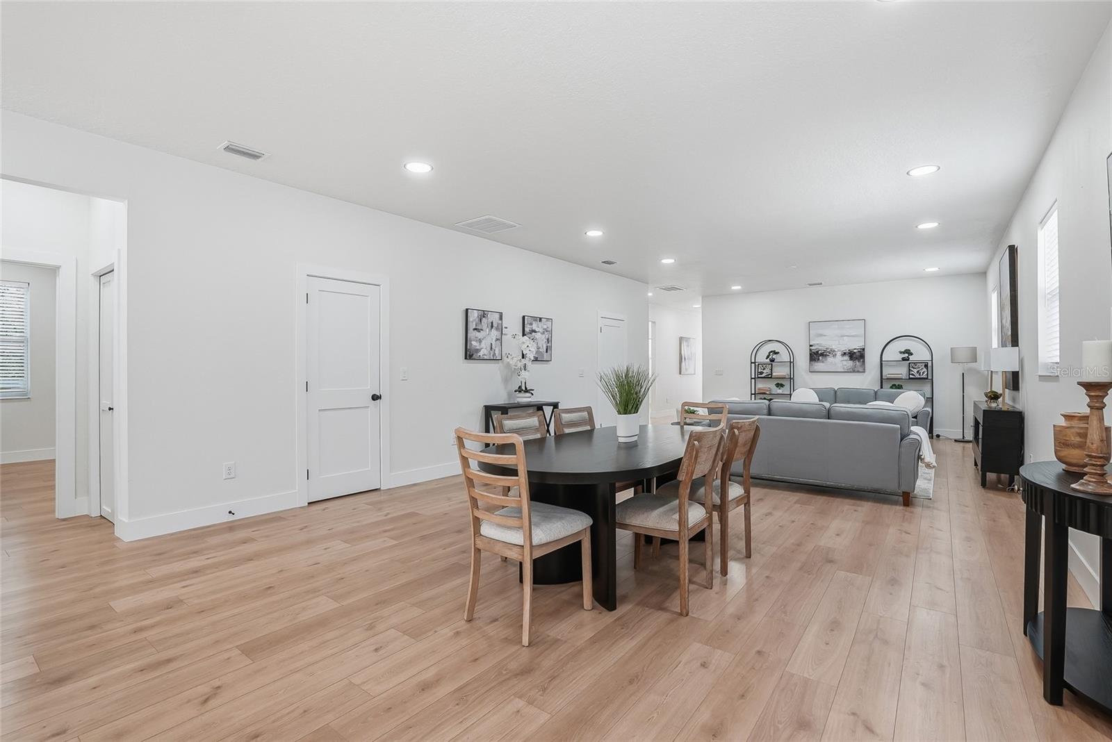 MENDELS RESUB OF BLOC - Residential