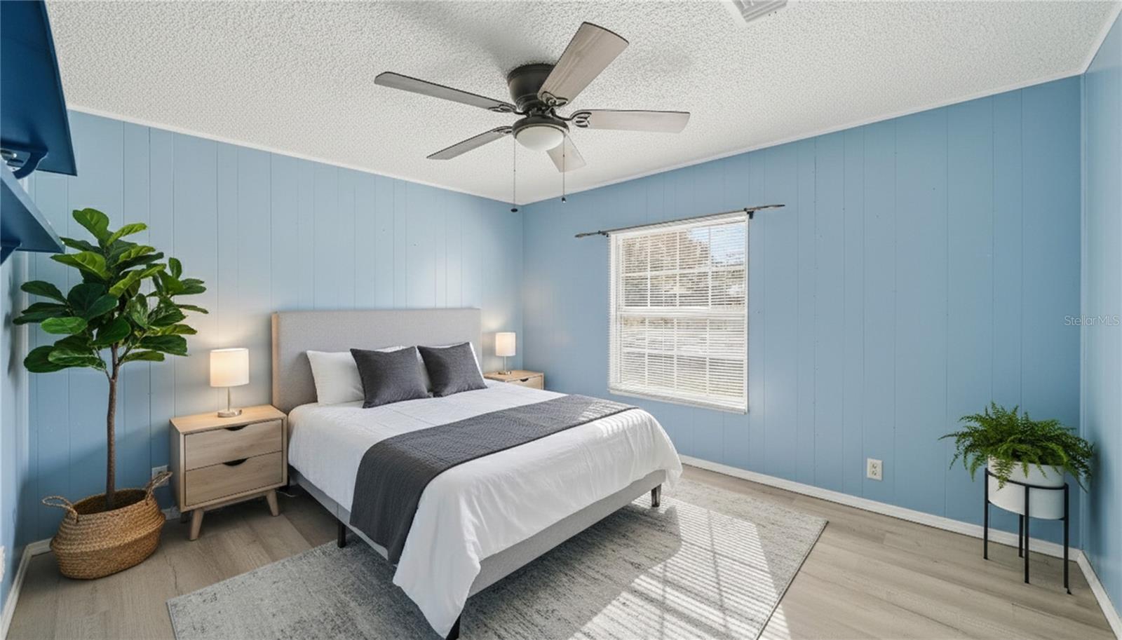 DE LEON MANORS - Residential