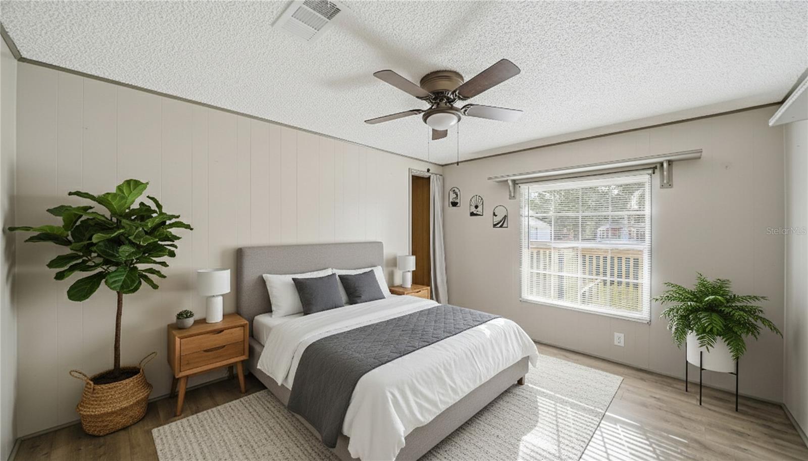 DE LEON MANORS - Residential