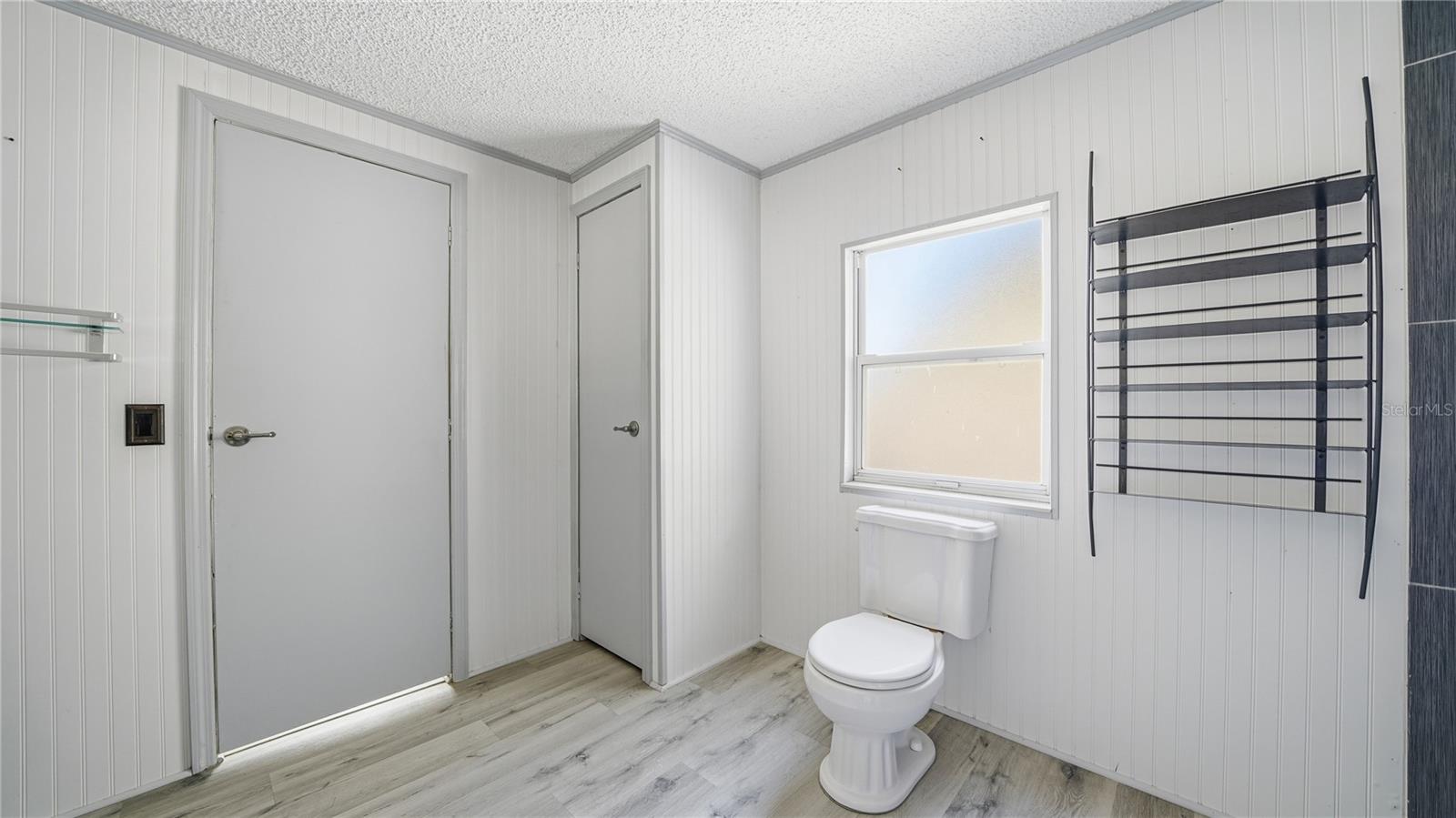 DE LEON MANORS - Residential