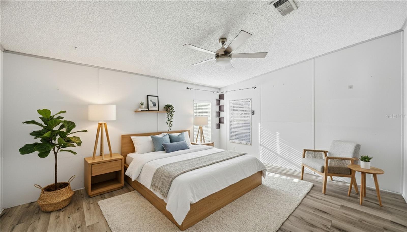 DE LEON MANORS - Residential