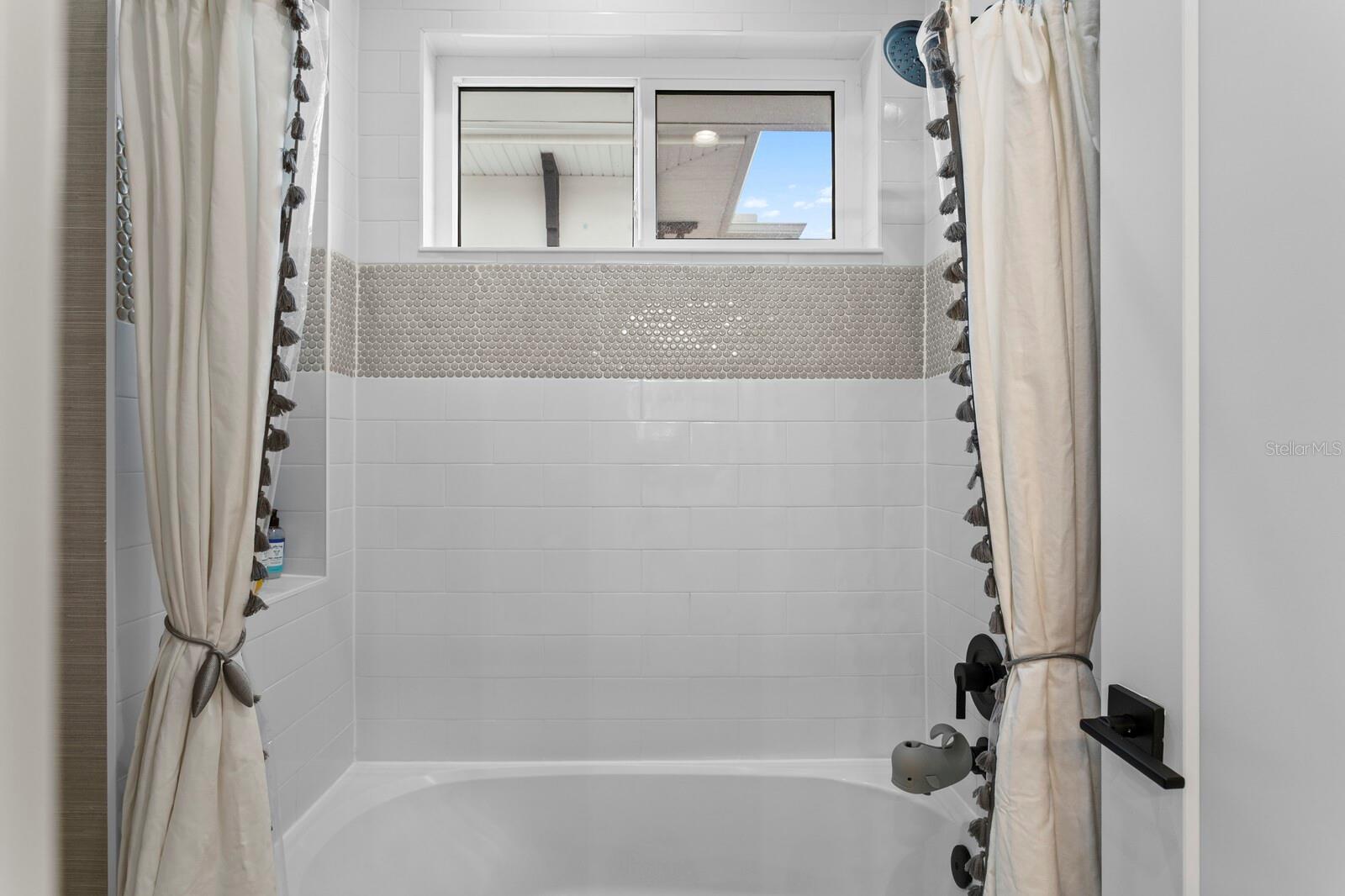 HENDERSON BEACH - Residential