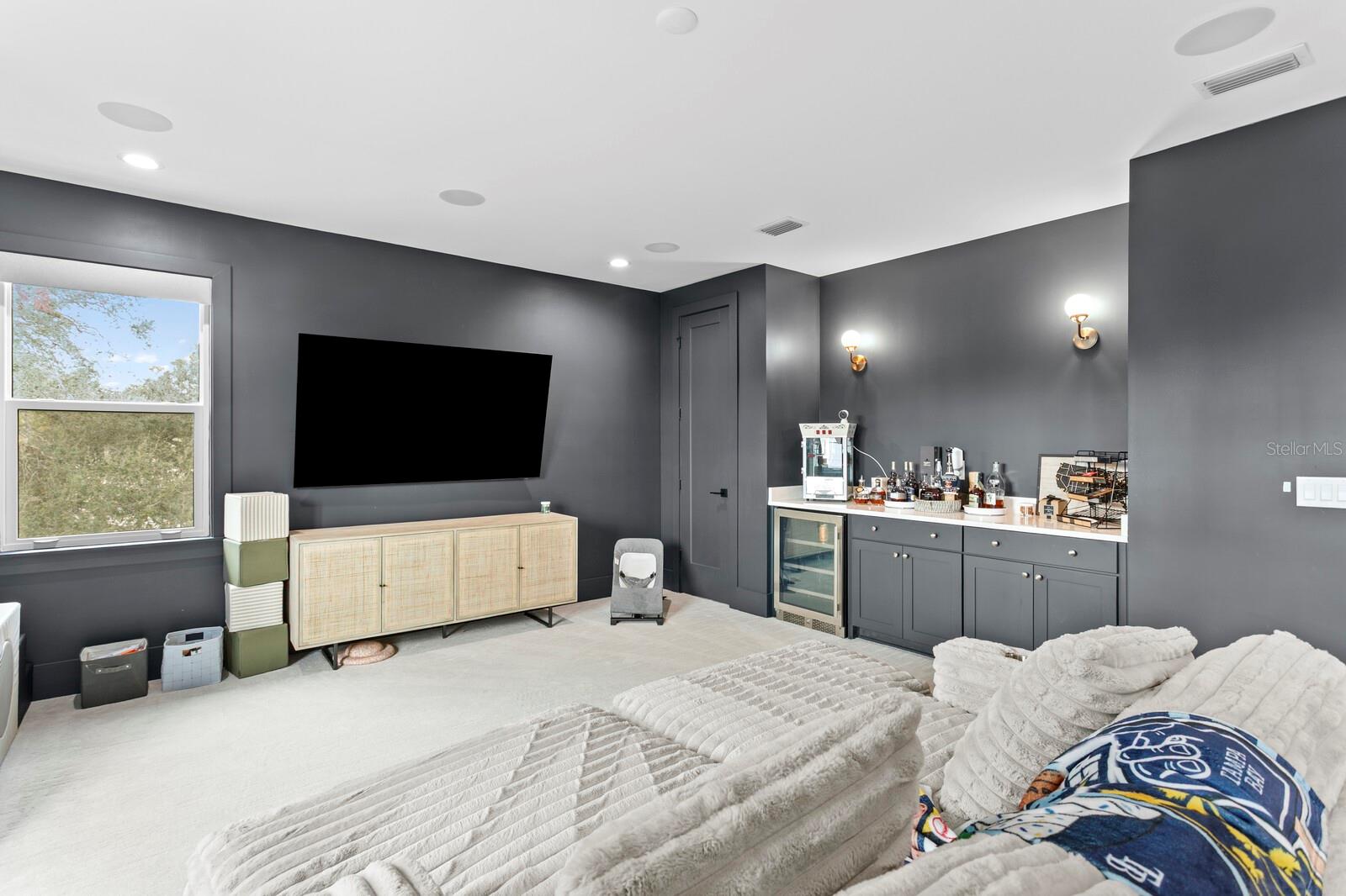 HENDERSON BEACH - Residential