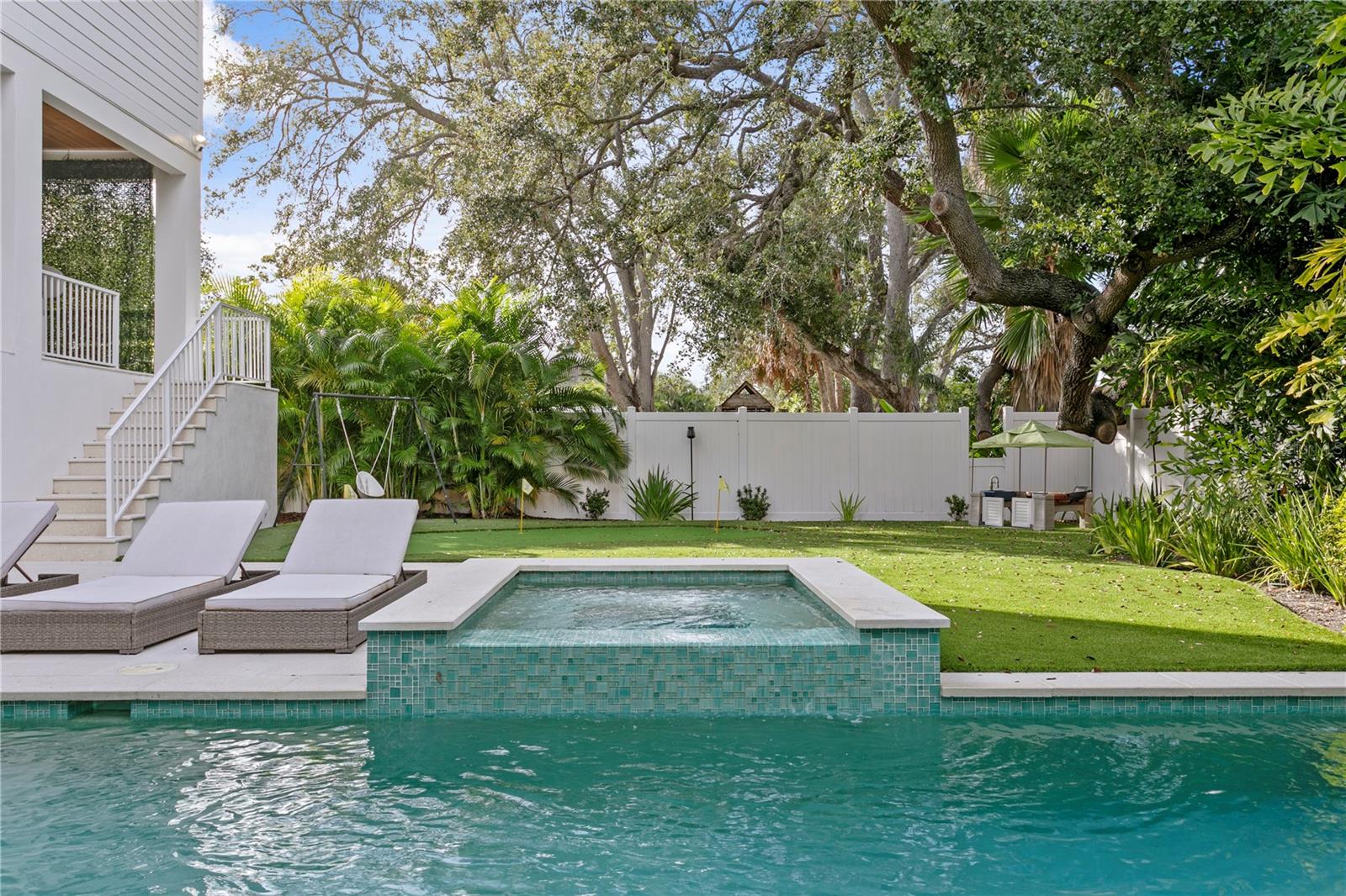 HENDERSON BEACH - Residential