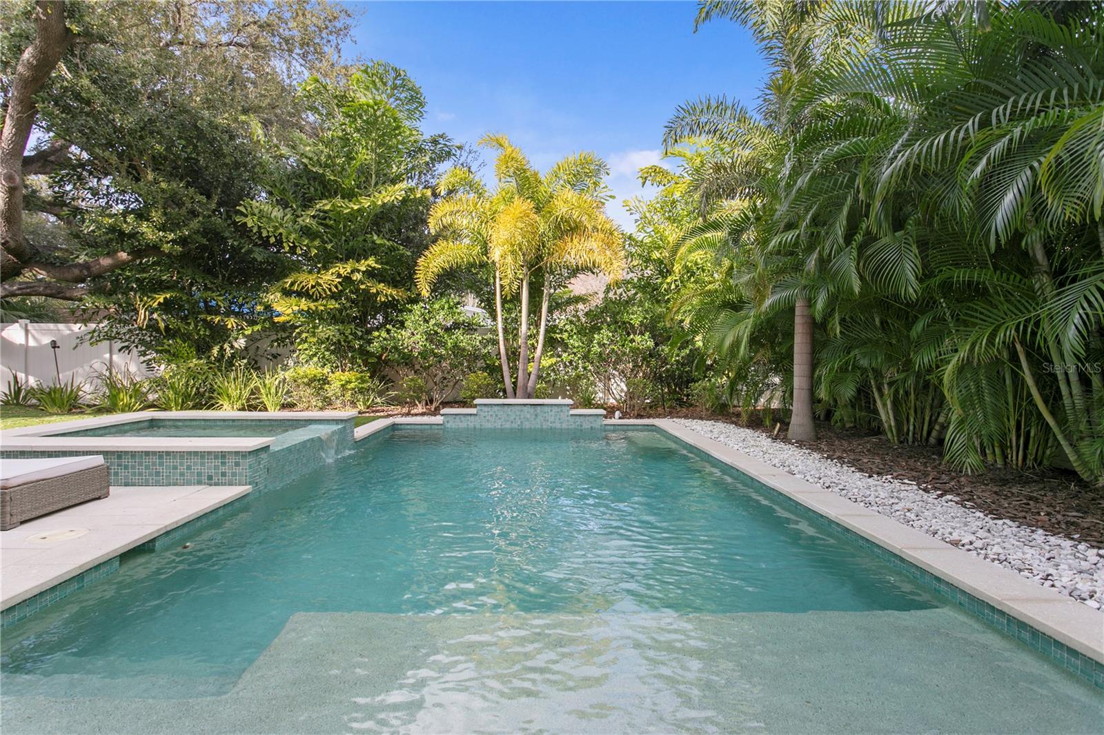 HENDERSON BEACH - Residential