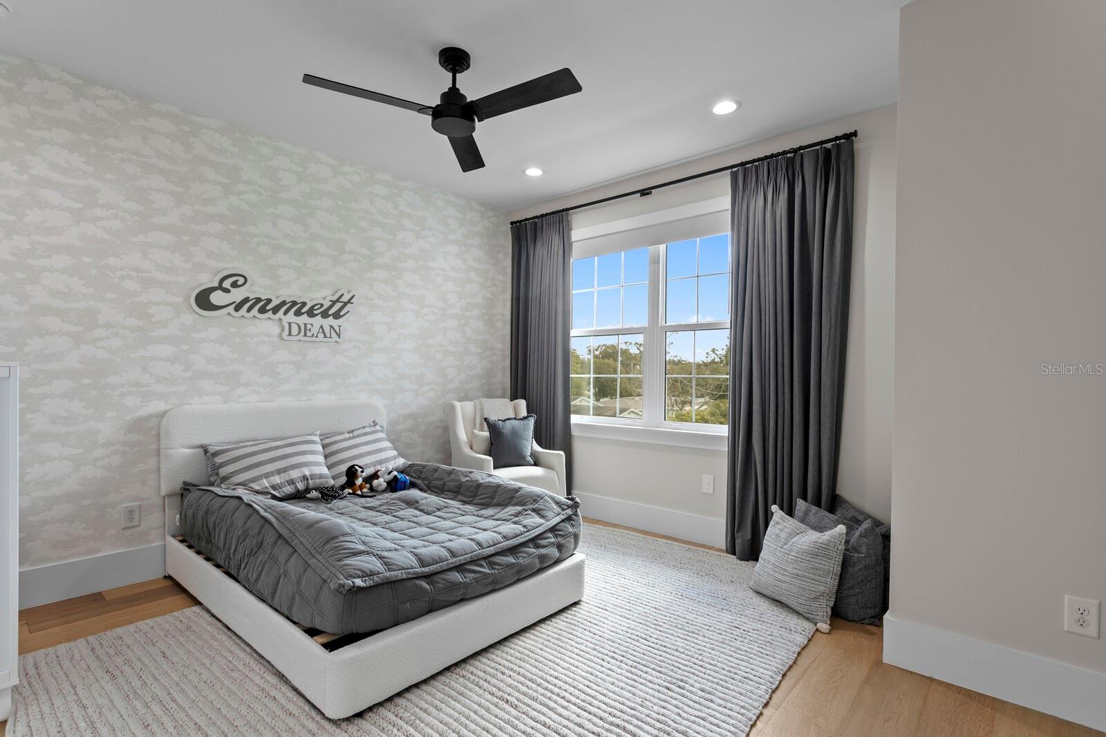 HENDERSON BEACH - Residential