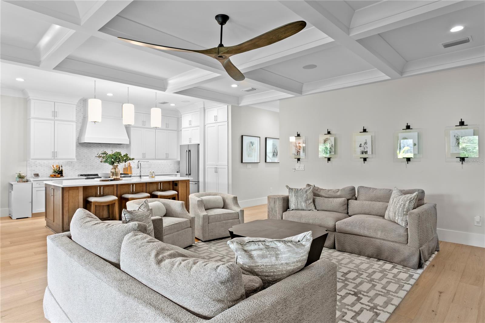 HENDERSON BEACH - Residential