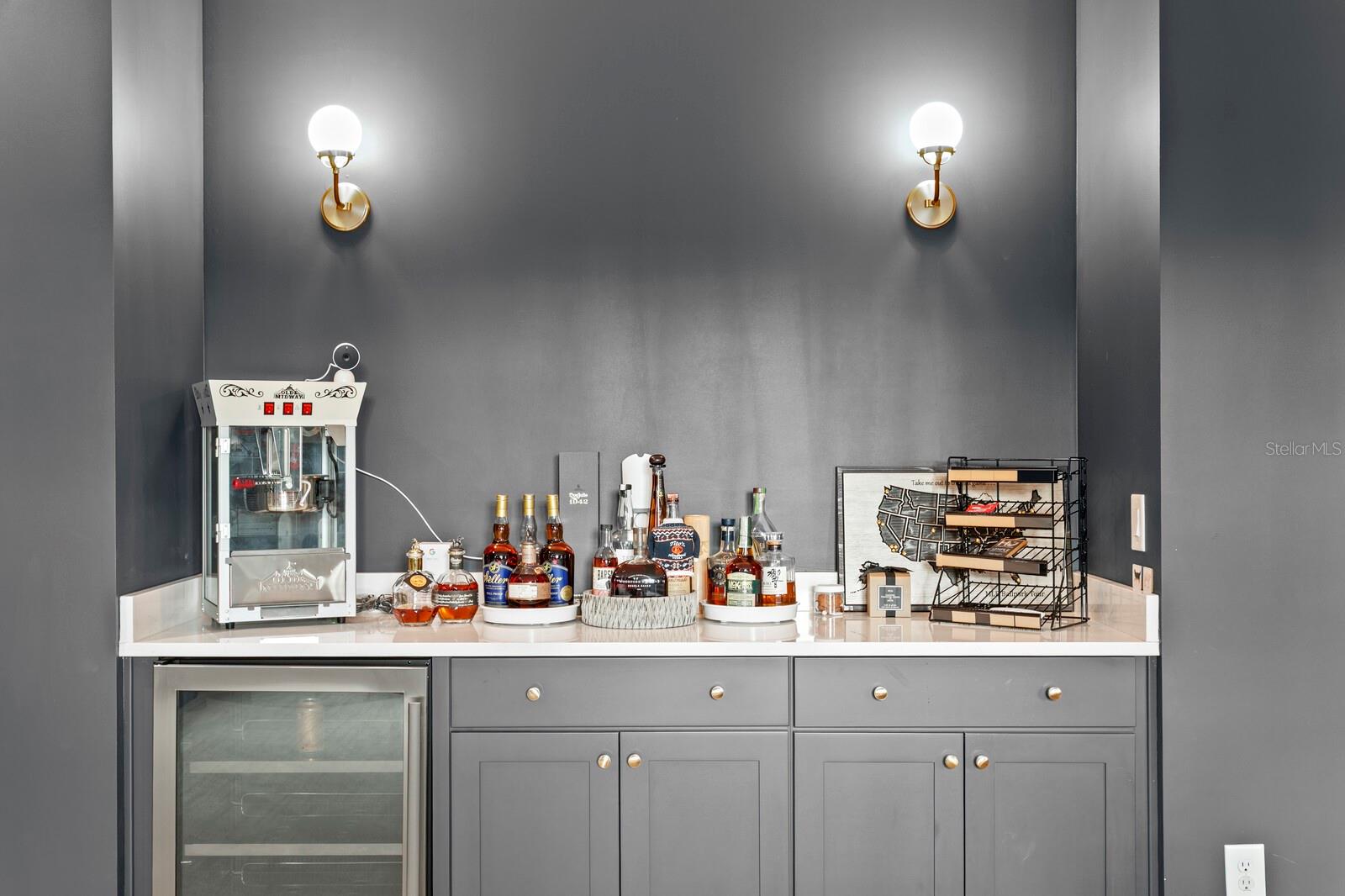 HENDERSON BEACH - Residential