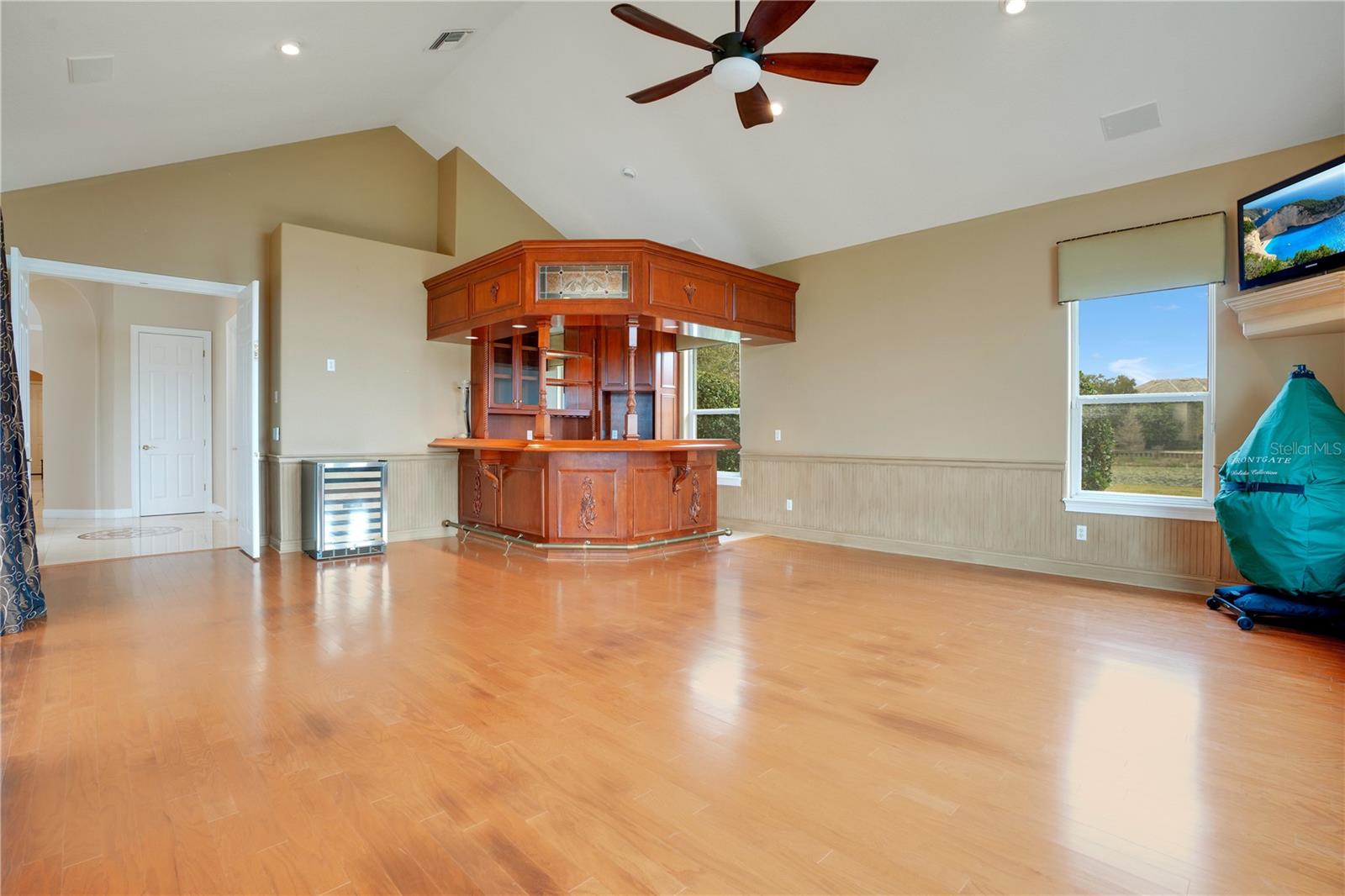 ESTS AT PHILLIPS LANDING DR PHILLIPS FL - Residential