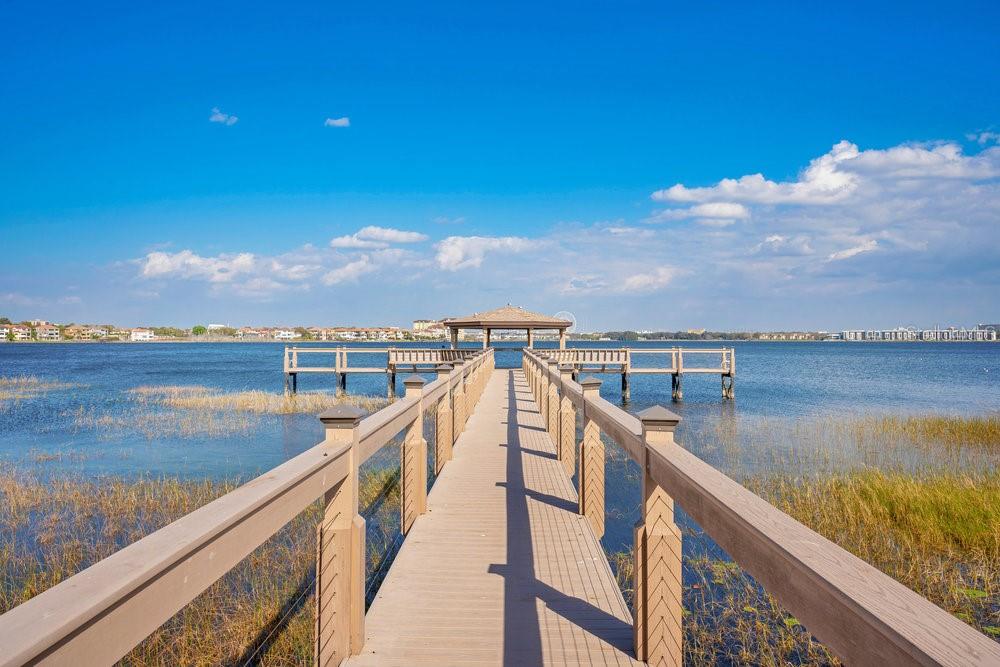 ESTS AT PHILLIPS LANDING DR PHILLIPS FL - Residential