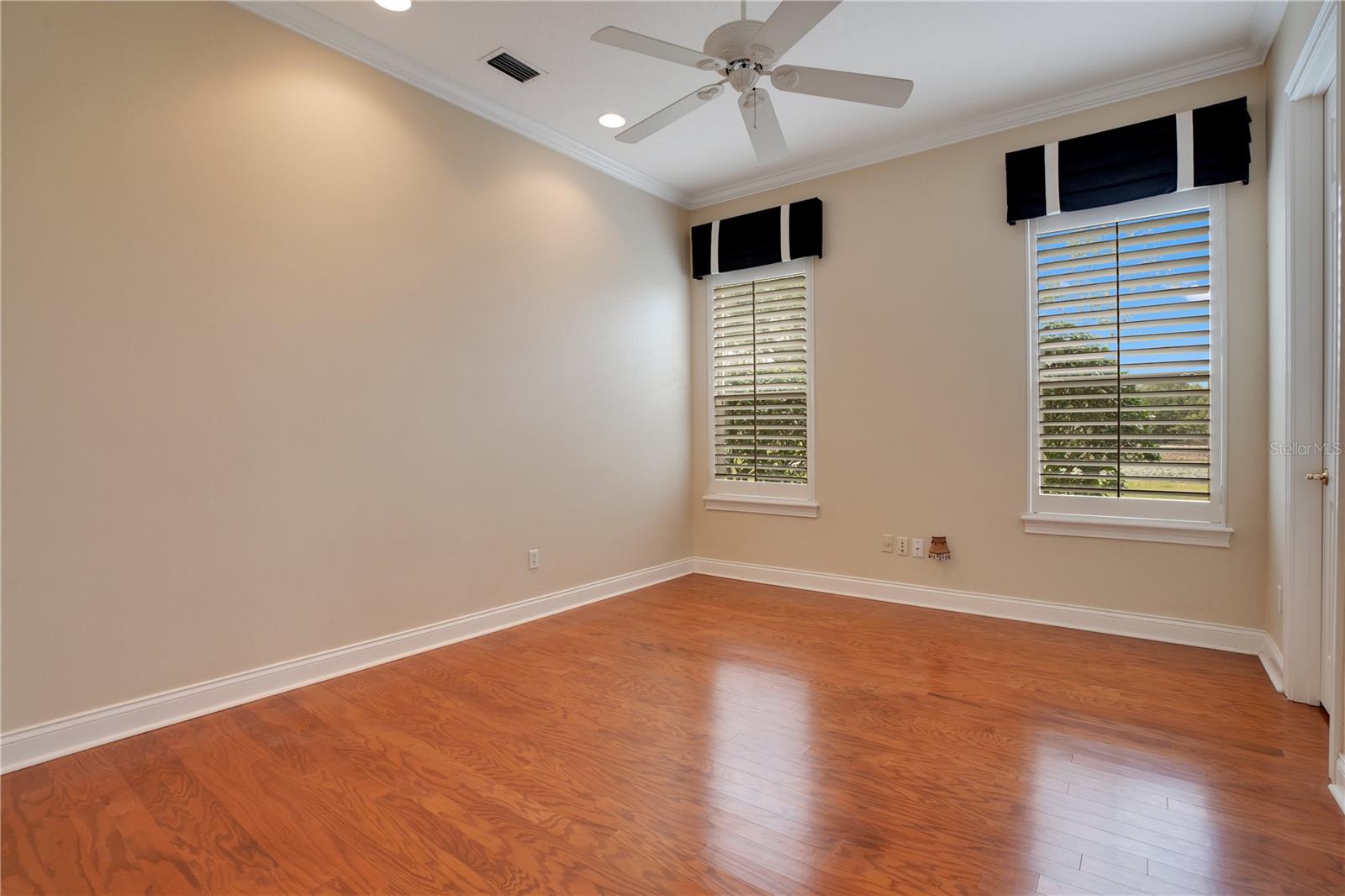 ESTS AT PHILLIPS LANDING DR PHILLIPS FL - Residential