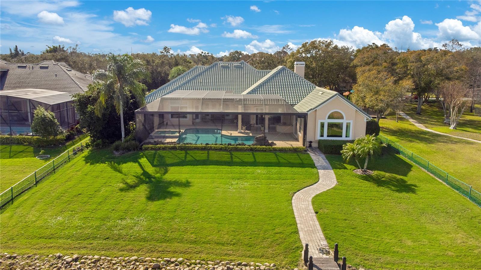 ESTS AT PHILLIPS LANDING DR PHILLIPS FL - Residential