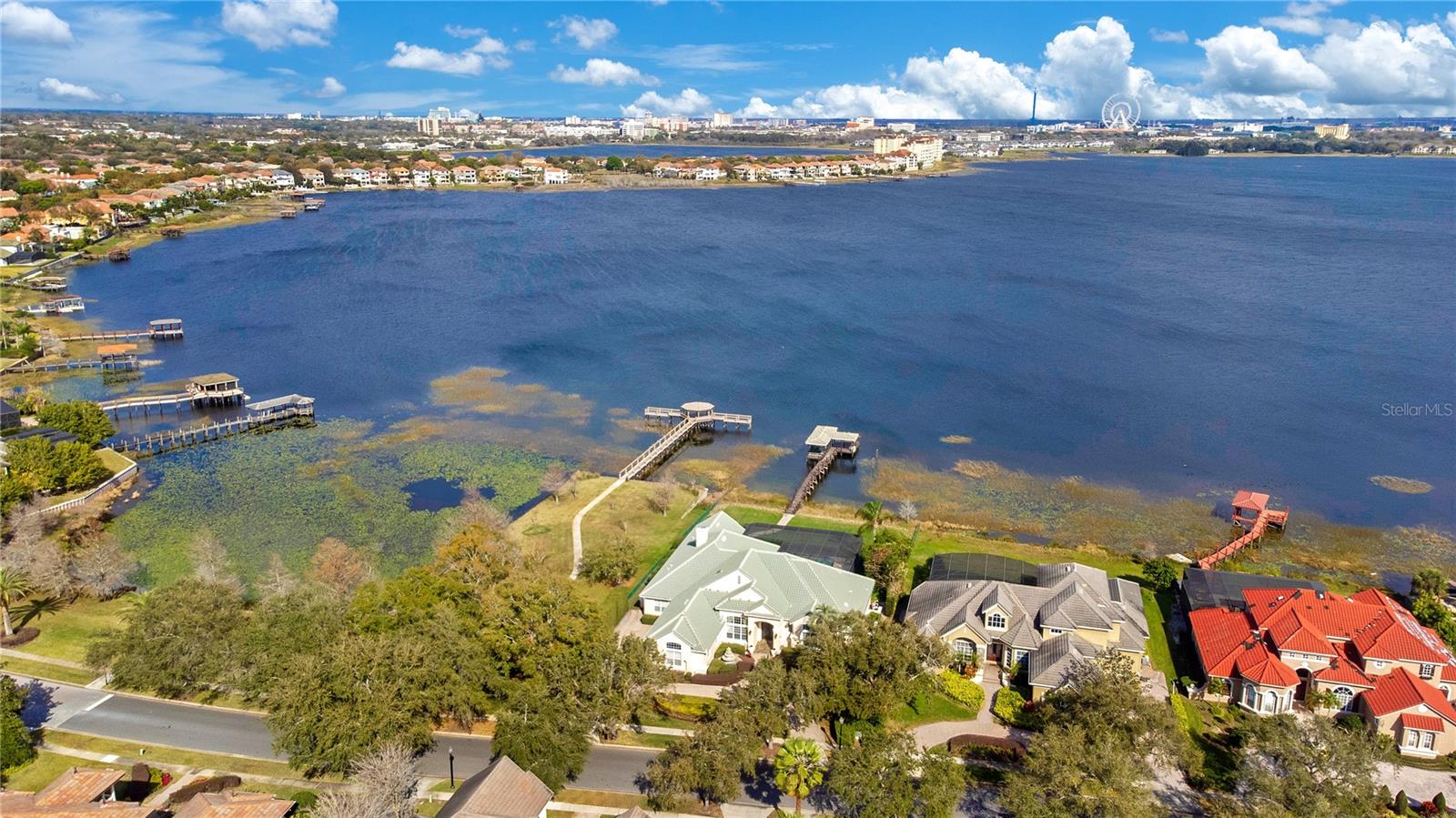 ESTS AT PHILLIPS LANDING DR PHILLIPS FL - Residential