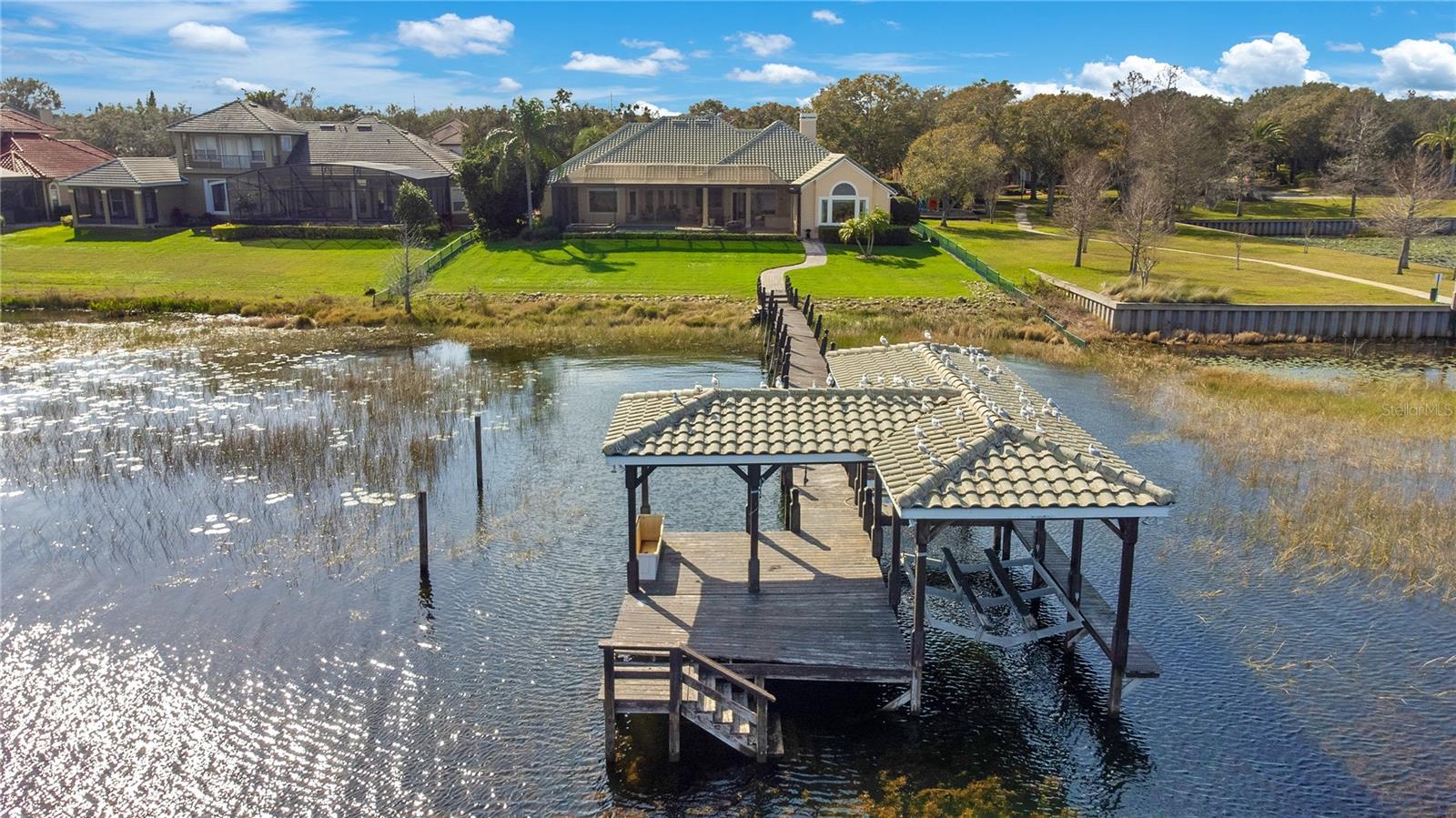 ESTS AT PHILLIPS LANDING DR PHILLIPS FL - Residential