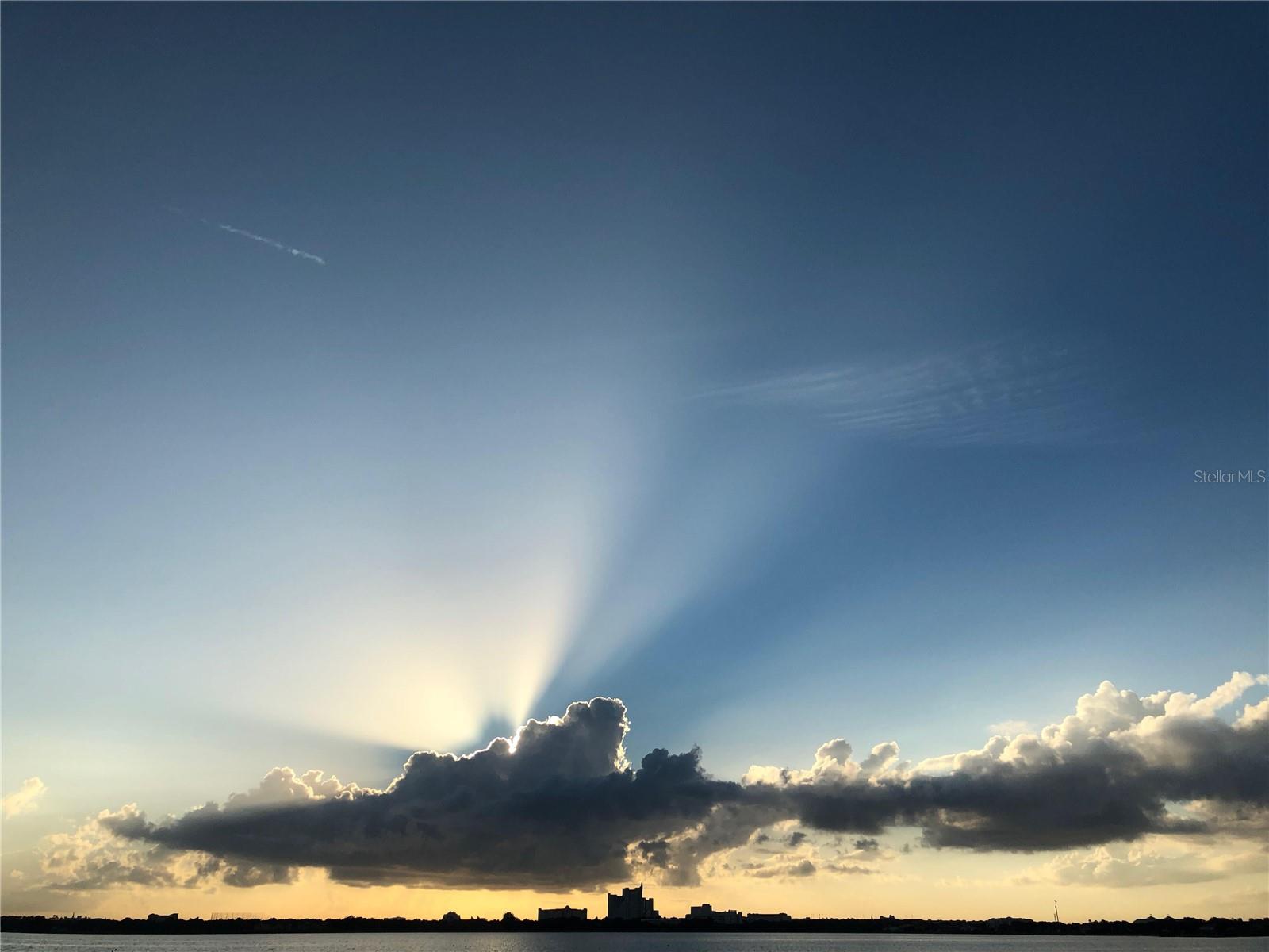 ESTS AT PHILLIPS LANDING DR PHILLIPS FL - Residential