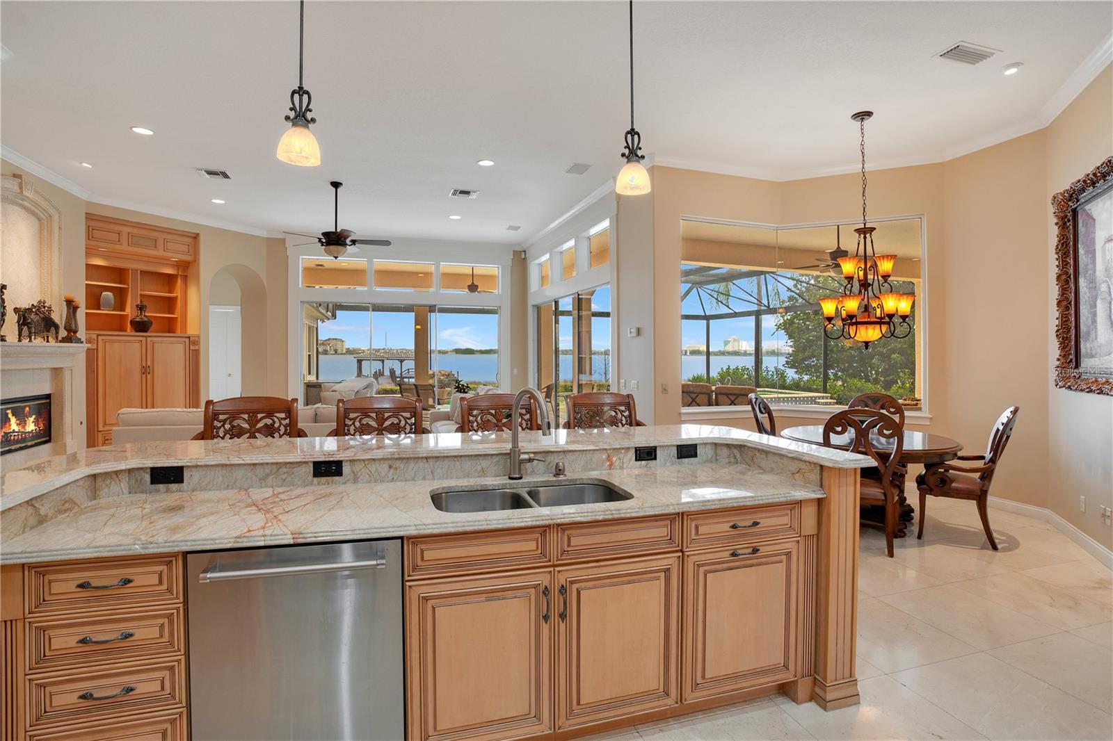 ESTS AT PHILLIPS LANDING DR PHILLIPS FL - Residential