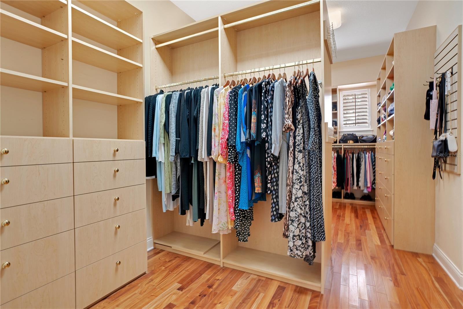 ESTS AT PHILLIPS LANDING DR PHILLIPS FL - Residential