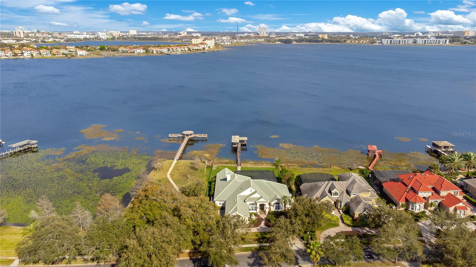 ESTS AT PHILLIPS LANDING DR PHILLIPS FL - Residential