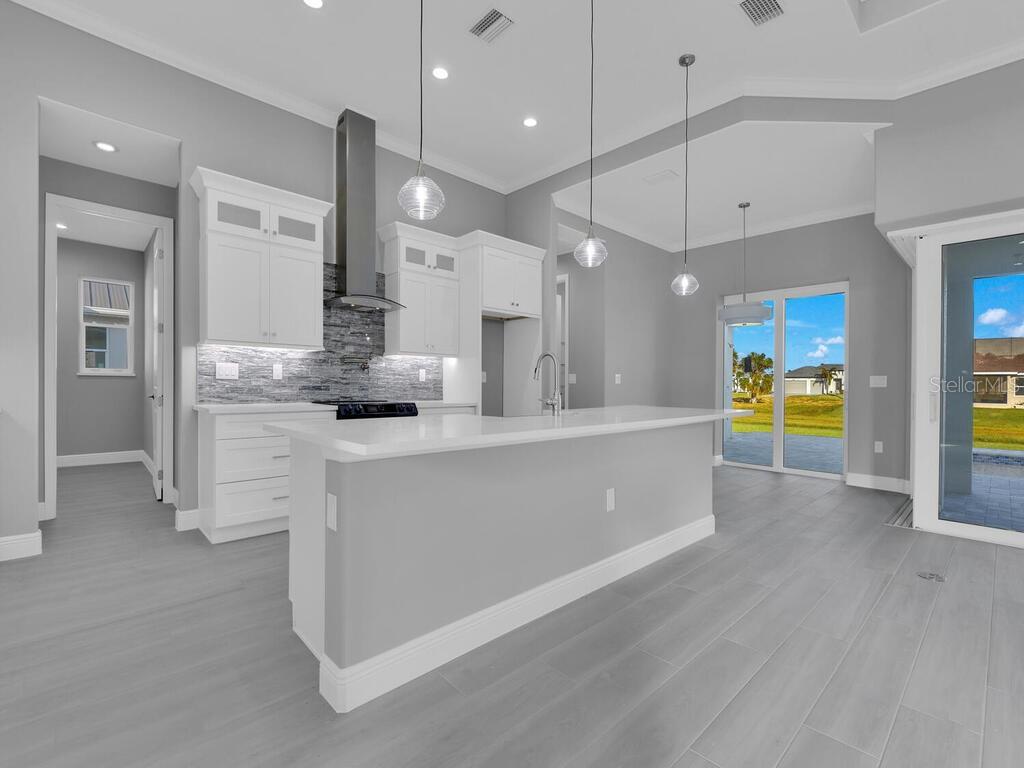 ROTONDA WEST PINE VALLEY - Residential