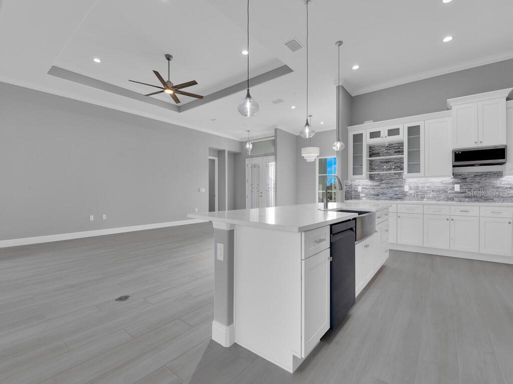ROTONDA WEST PINE VALLEY - Residential