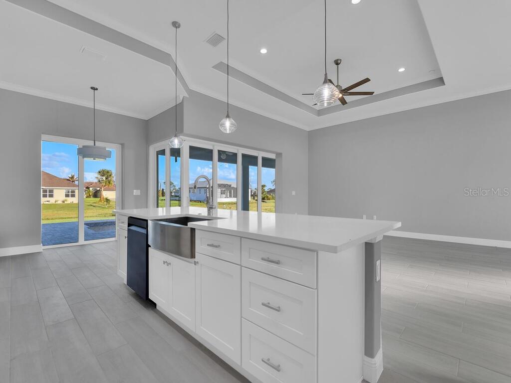 ROTONDA WEST PINE VALLEY - Residential